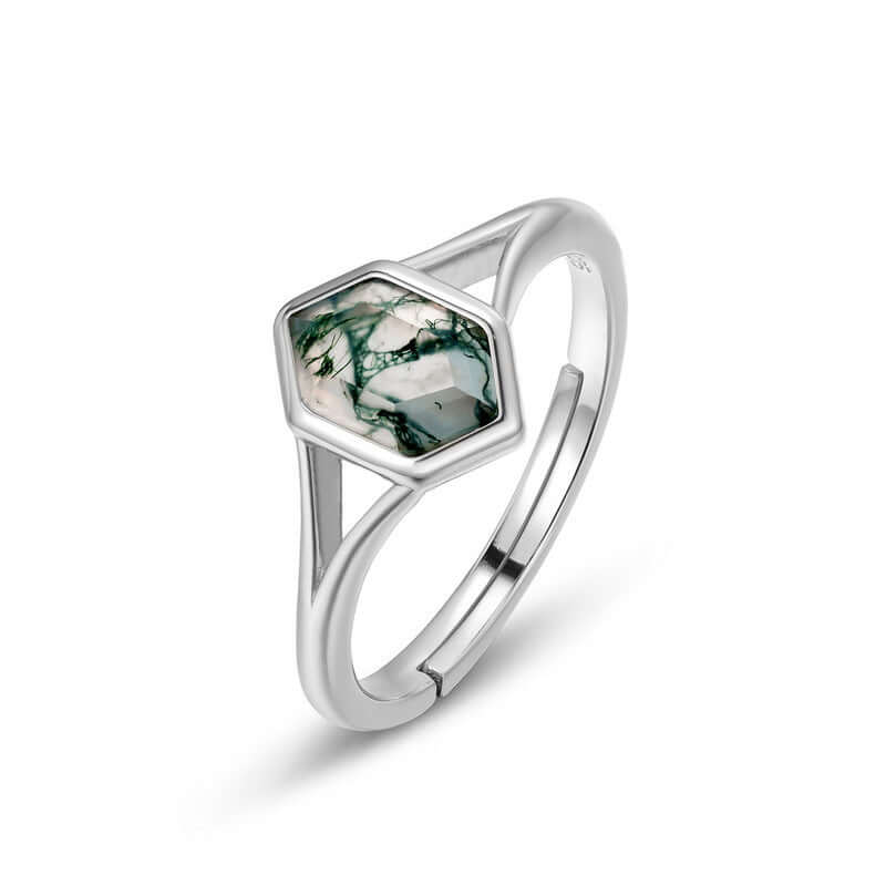 Unveiling the Timeless Elegance of Moss Agate Rings: A Tribute to Kaitlan Collins' Style